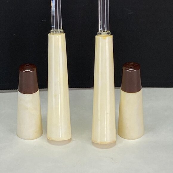 Vintage Mid Century Florida Souvenir Hostess Salad Salt Pepper Set - Picture 5 of 10